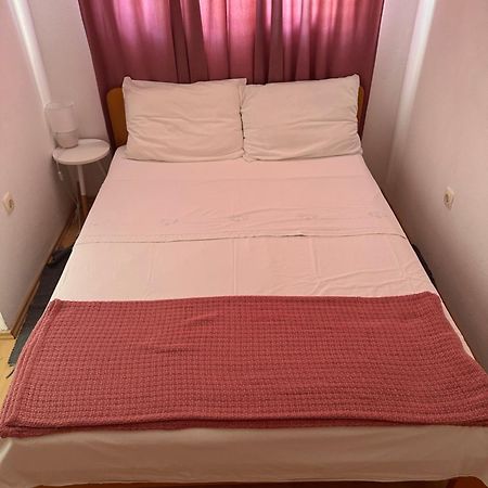 Apartmani Dekovic Примоштен Экстерьер фото